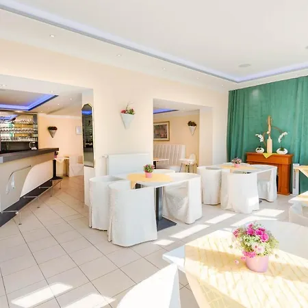 Alpha Hermann Von Salza Hotel