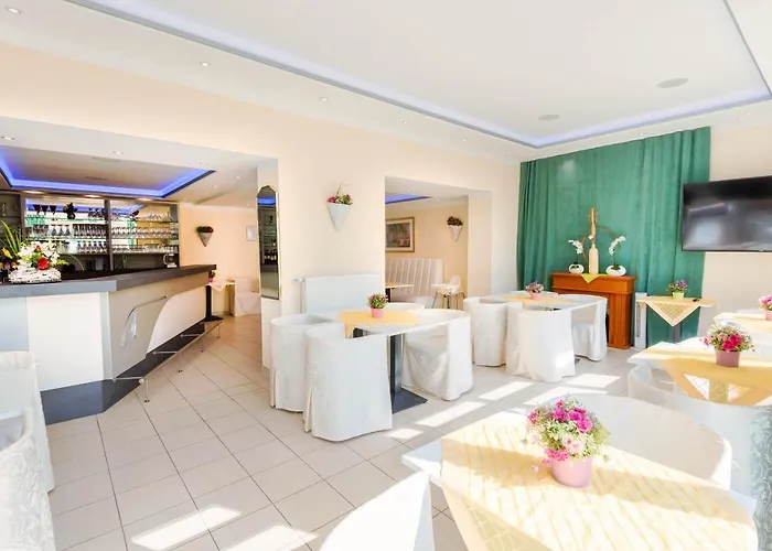 Alpha Hermann Von Salza Hotel